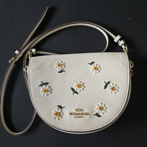 Coach Ellen Crossbody With Daisy Embroidery purse - Picture 6 of 16